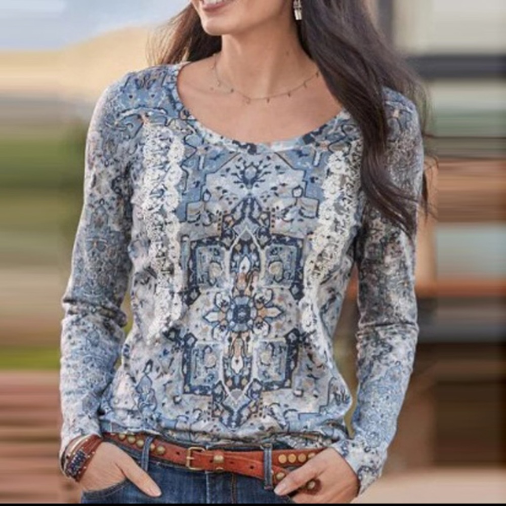 Women’s top in gray New listing